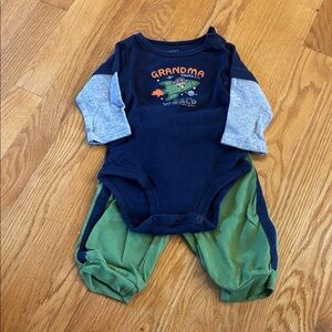 2 Piece Outfit- Long Sleeve Bodysuit & Pants (Size 6 Months)